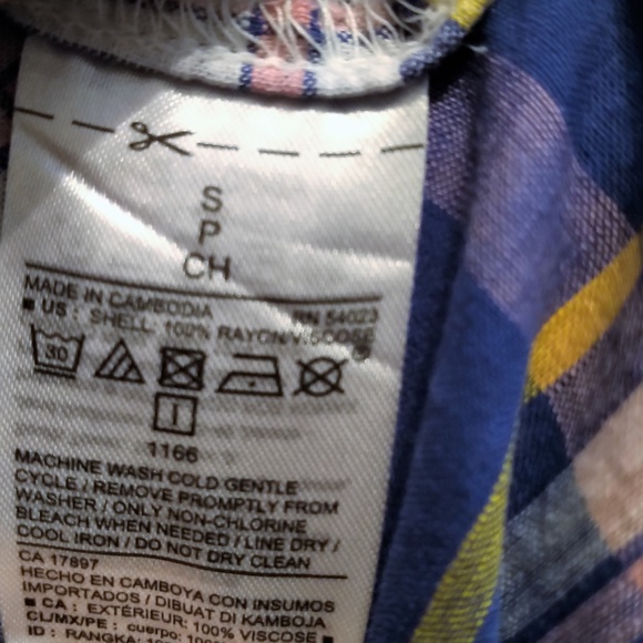 Old Navy Classic Shirt EUC S - Picture 5 of 5